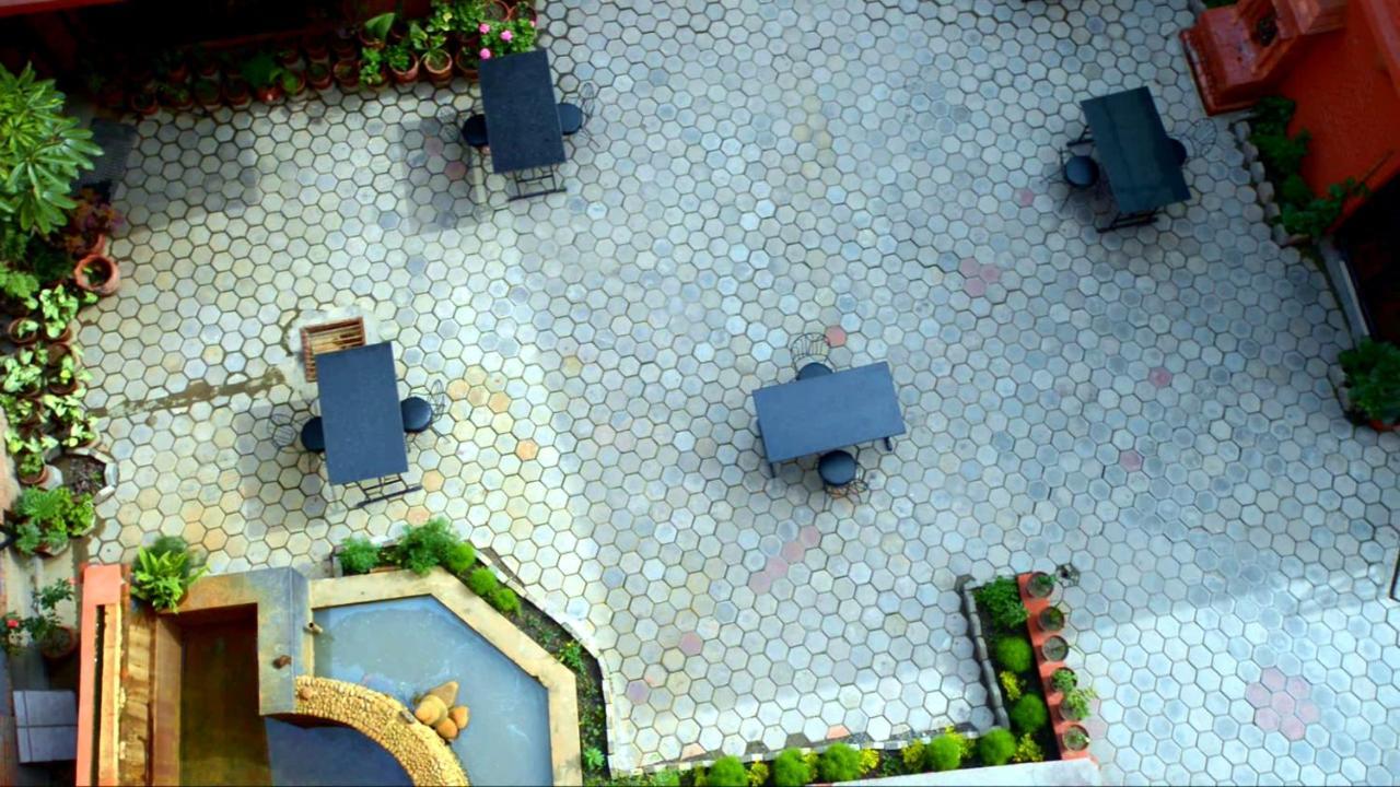 Golden Temple Inn Катманду Экстерьер фото